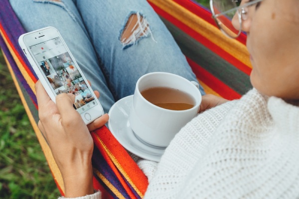 chatting on instagram